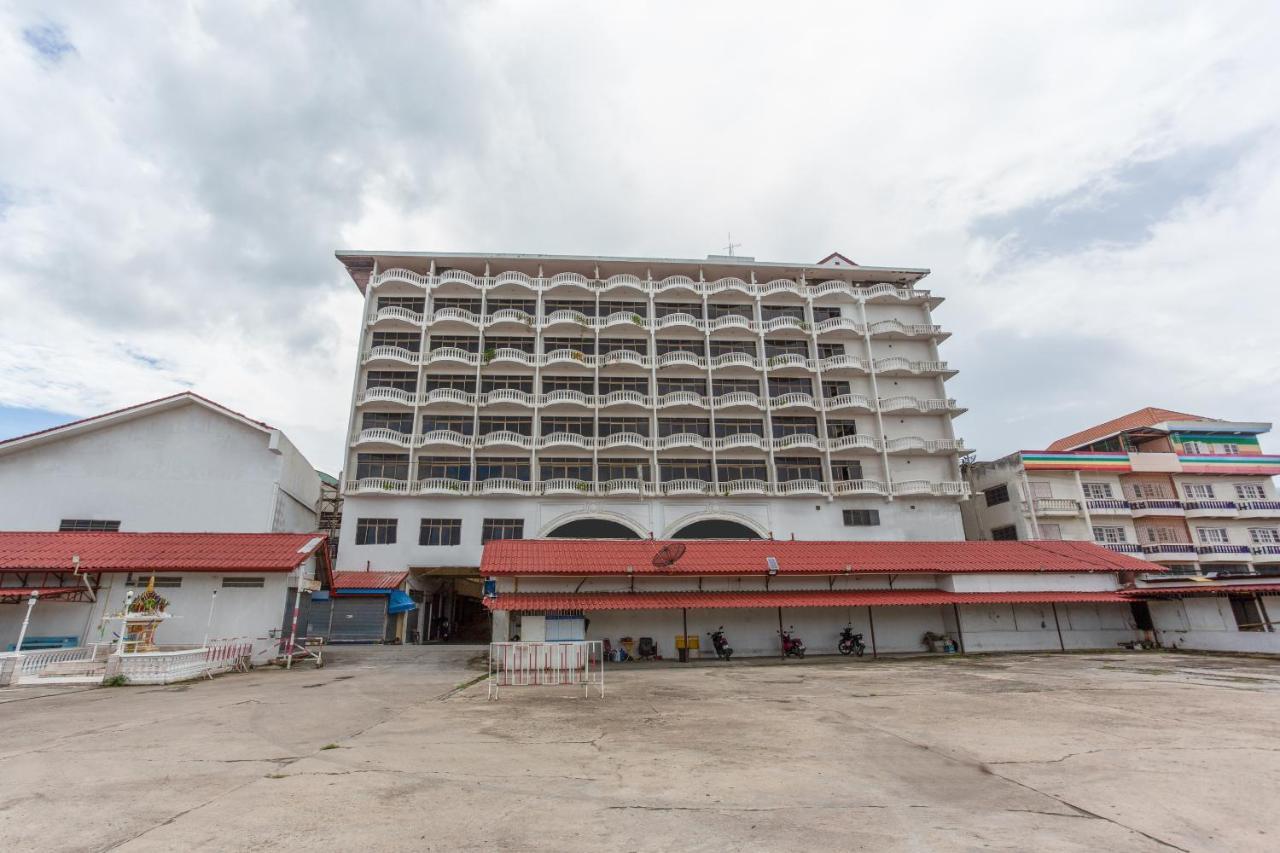 Capital O 1115 Wang Thong Hotel Maesai Mae Sai Exterior foto