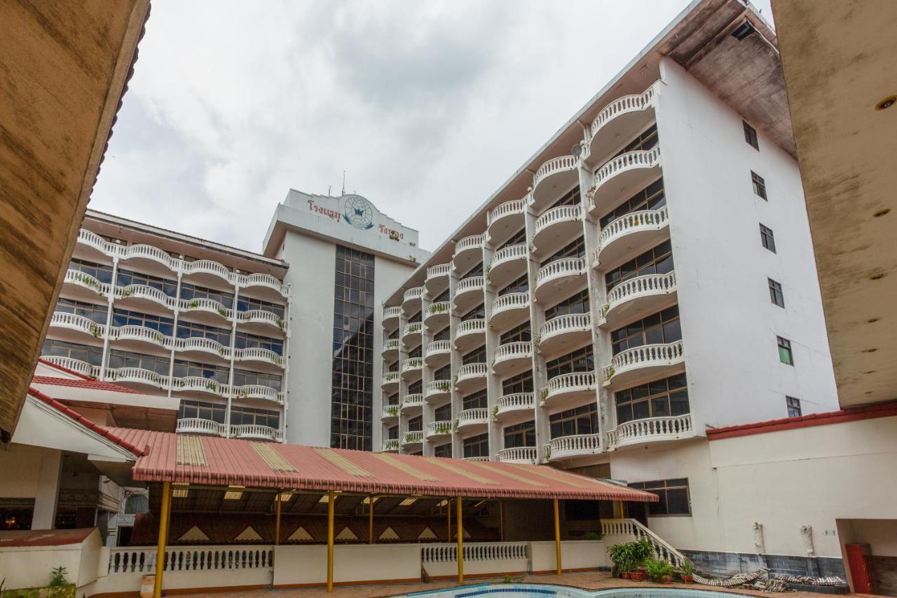 Capital O 1115 Wang Thong Hotel Maesai Mae Sai Exterior foto